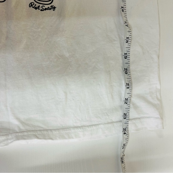 Riot Society Cartoon Bear Dancing Flossing White Short Sleeve Tee Size Large - Picture 6 of 6